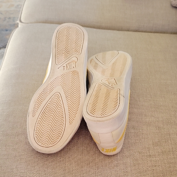 Nike Court Royale AC Women's CD5405-102 White Canvas Shoes Sneakers Size 10 - Picture 7 of 8